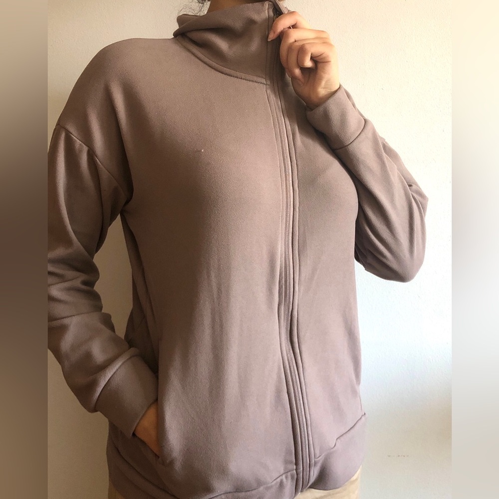 Pale brown zipper